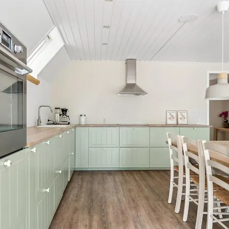 Estefania - 1km From The Sea By Interhome *
