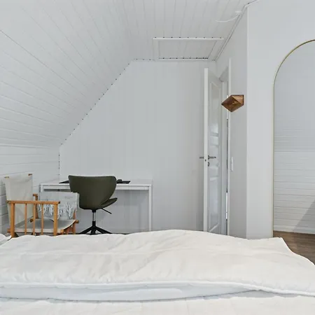 Estefania - 1km From The Sea By Interhome